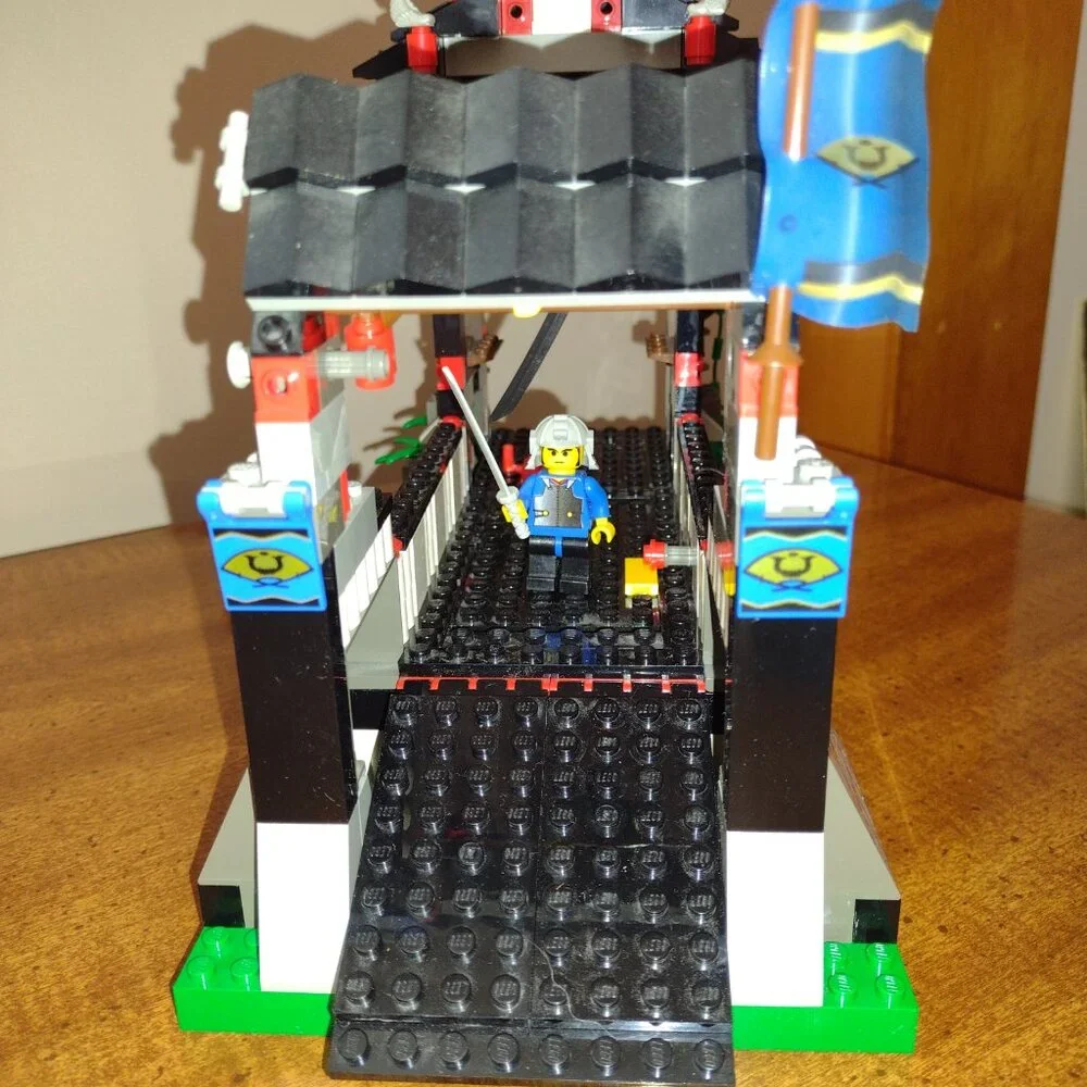 Lego Ninja Stone Tower Bridge, Castle, w original box and instructions, retired - Picture 7 of 16